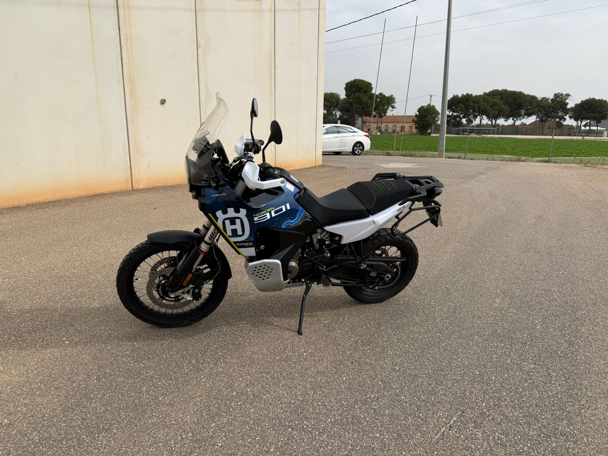 HUSQVARNA NORDEN 901 EXPEDITION 2023 - Imagen 3
