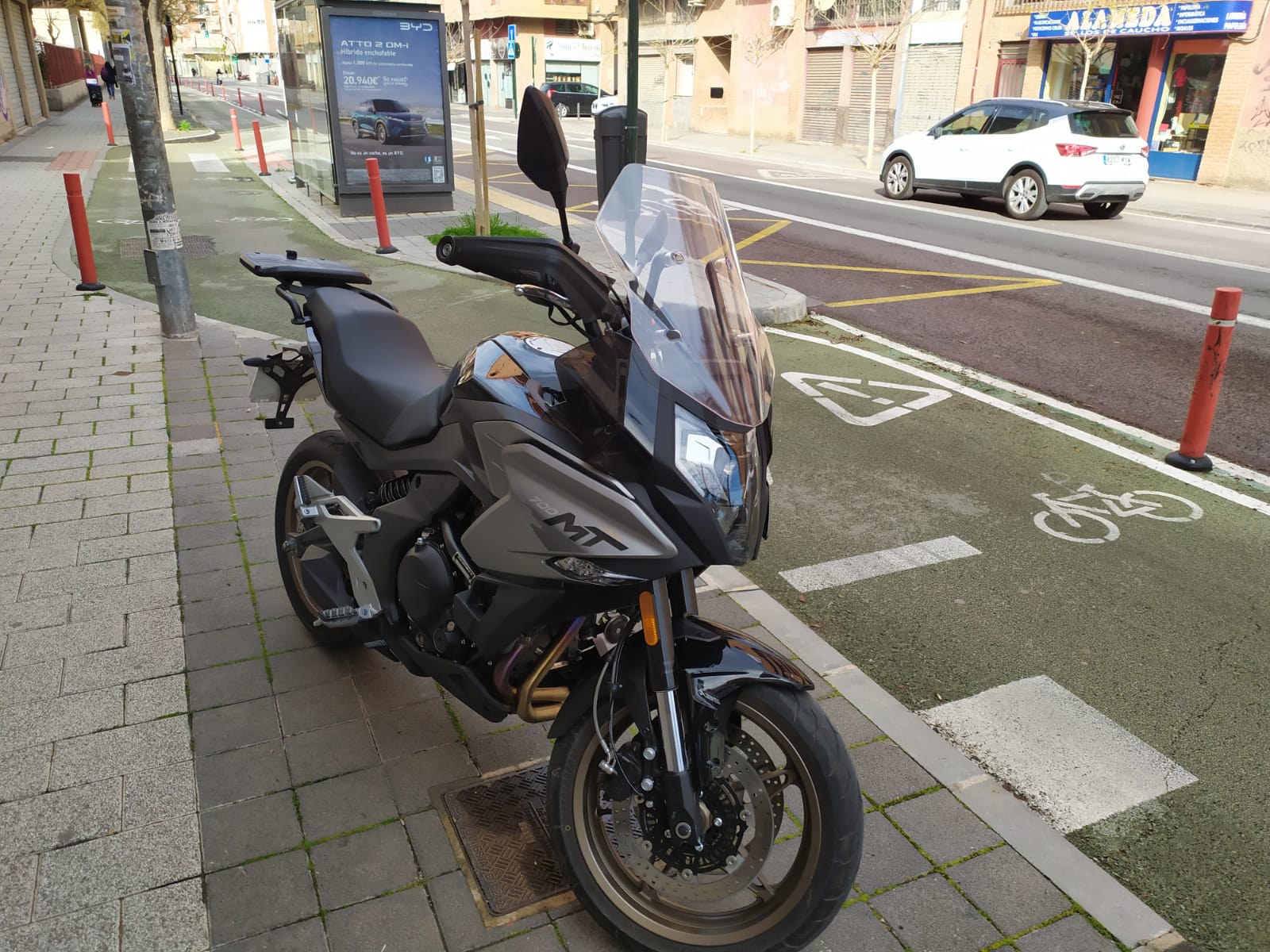 CFMOTO 700 MT 2024 - Imagen 2