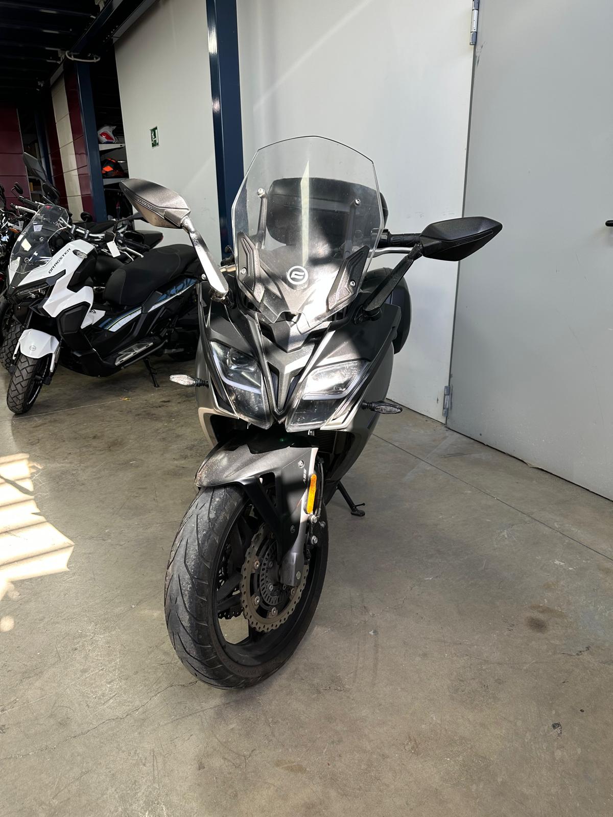 CFMOTO 650 NK ´22 - Imagen 4