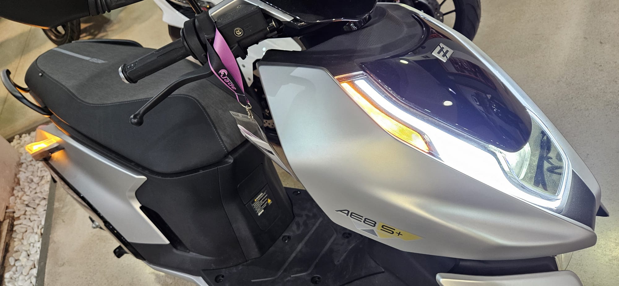 ZEEHO AE8 S+ 125 - Imagen 7