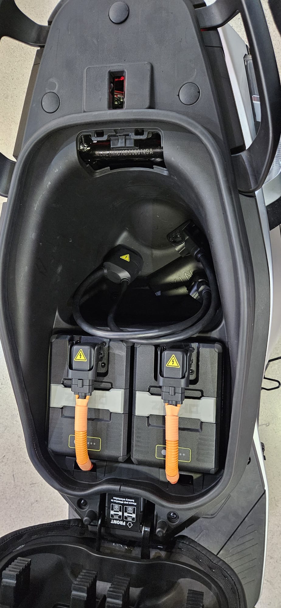 ZEEHO AE8 S+ 125 - Imagen 8
