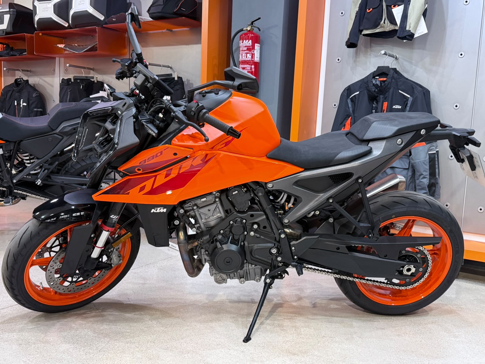 KTM DUKE 990 ´24 - Imagen 2