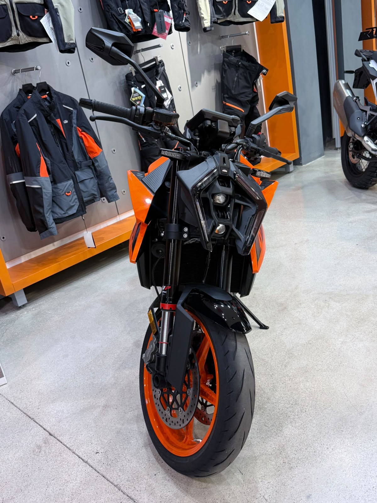 KTM DUKE 990 ´24 - Imagen 5