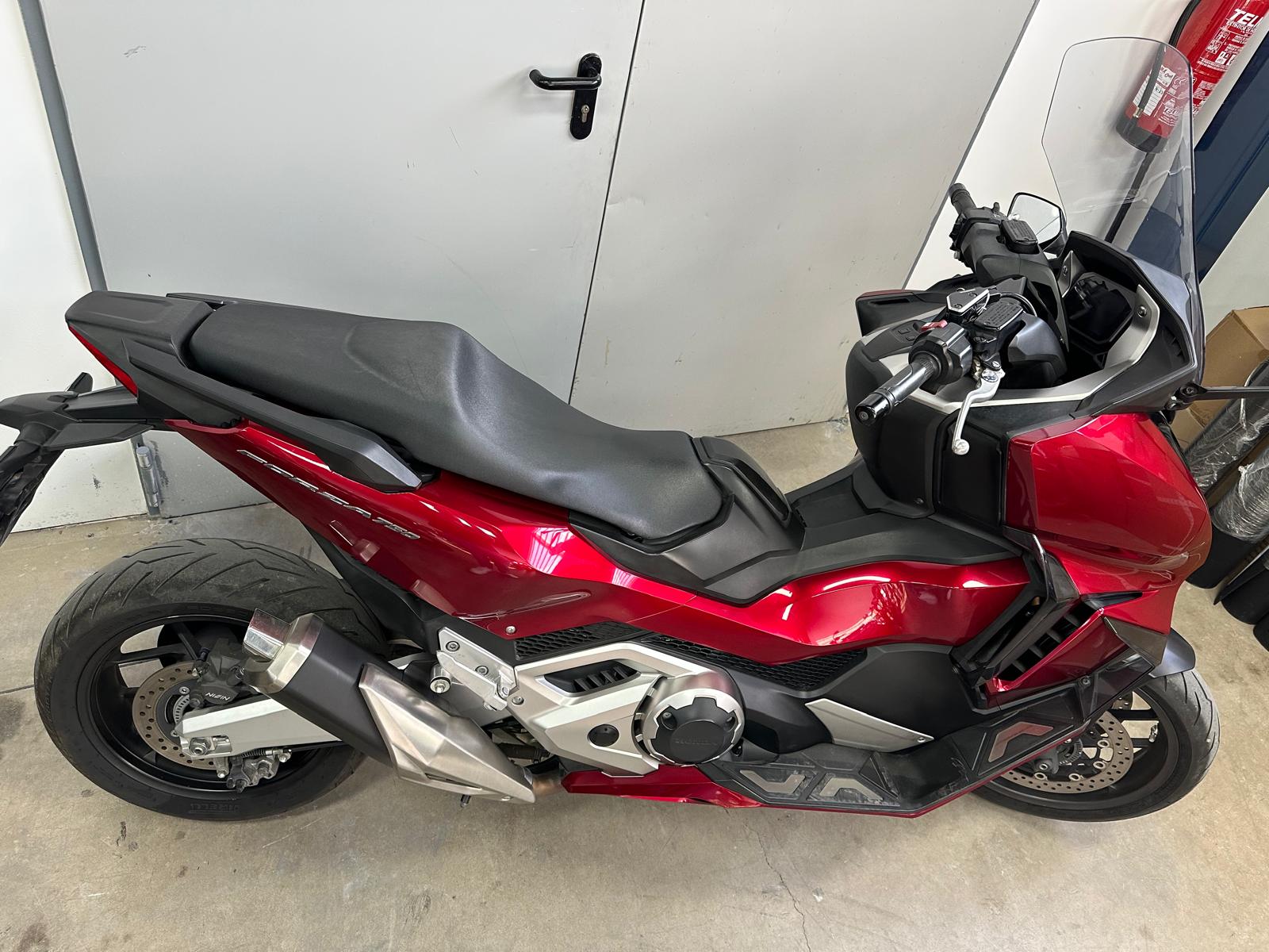 HONDA FORZA 750 ´21 - Imagen 5