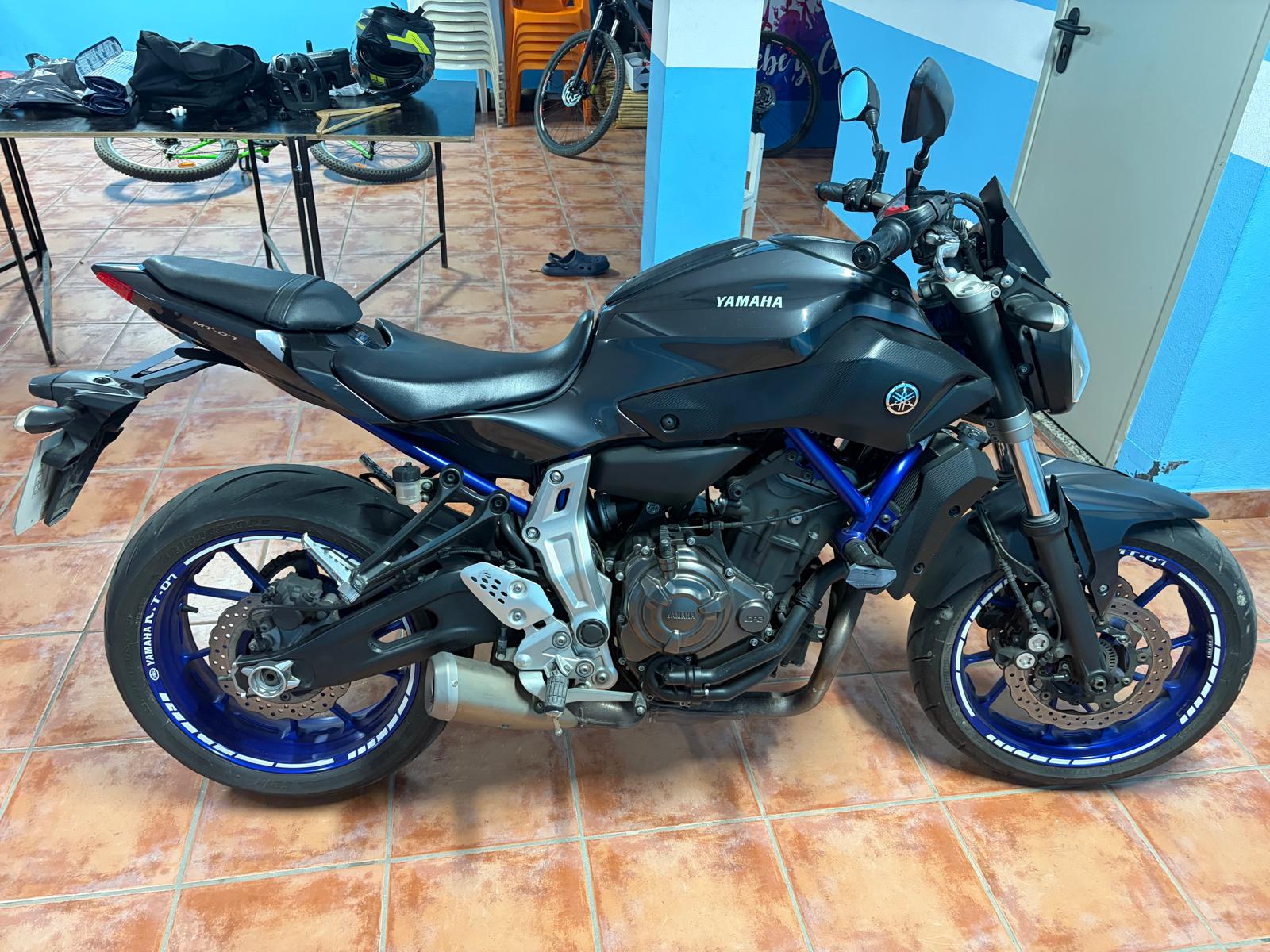 YAMAHA MT07 ´15